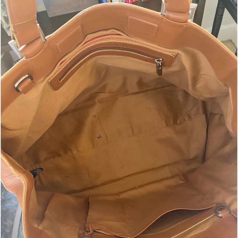 Ellen Tracy leather Tote purse